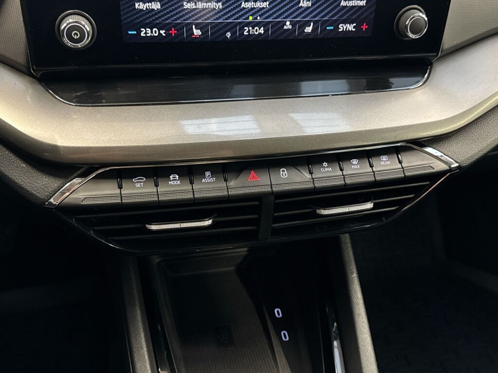 Skoda Octavia 2021 Valkoinen