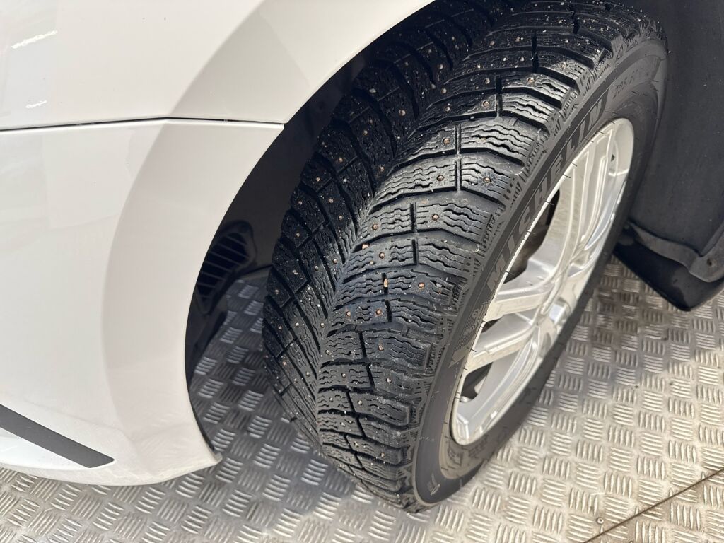 Skoda Octavia 2021 Valkoinen