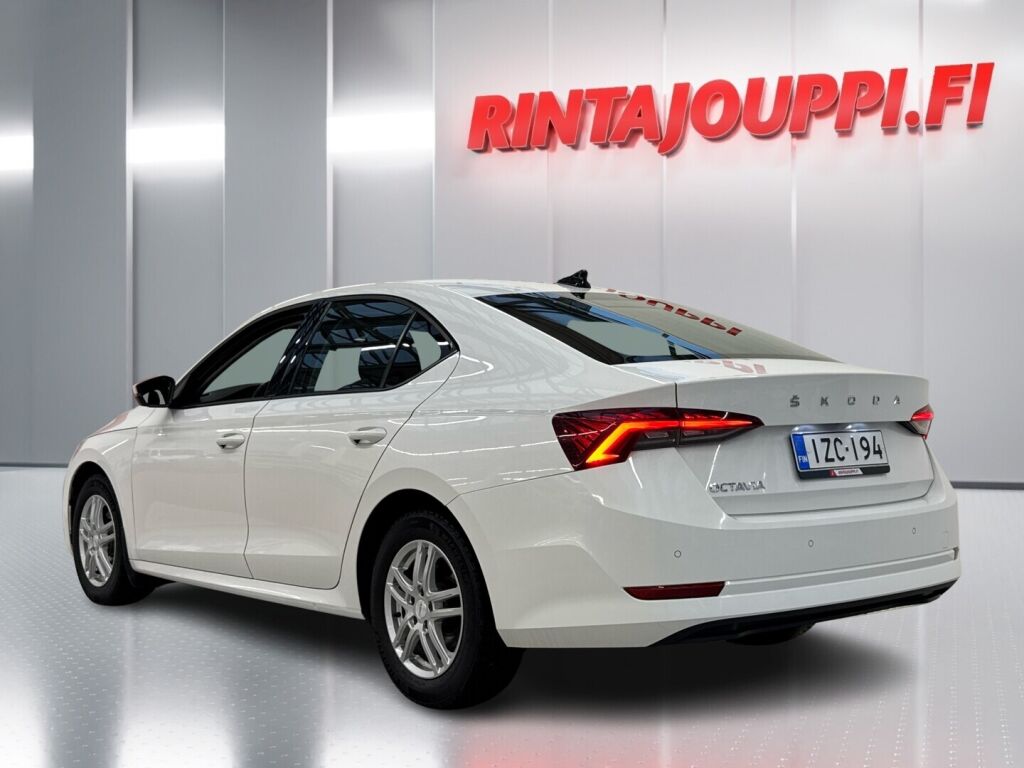 Skoda Octavia 2021 Valkoinen