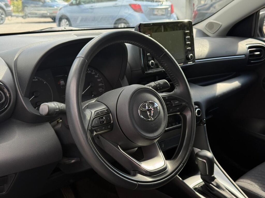 Toyota Yaris 2020 Valkoinen