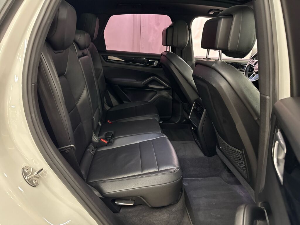 Porsche Cayenne 2018 Valkoinen