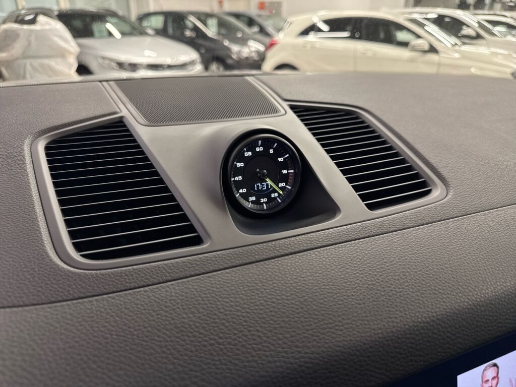 Porsche Cayenne 2018 Valkoinen