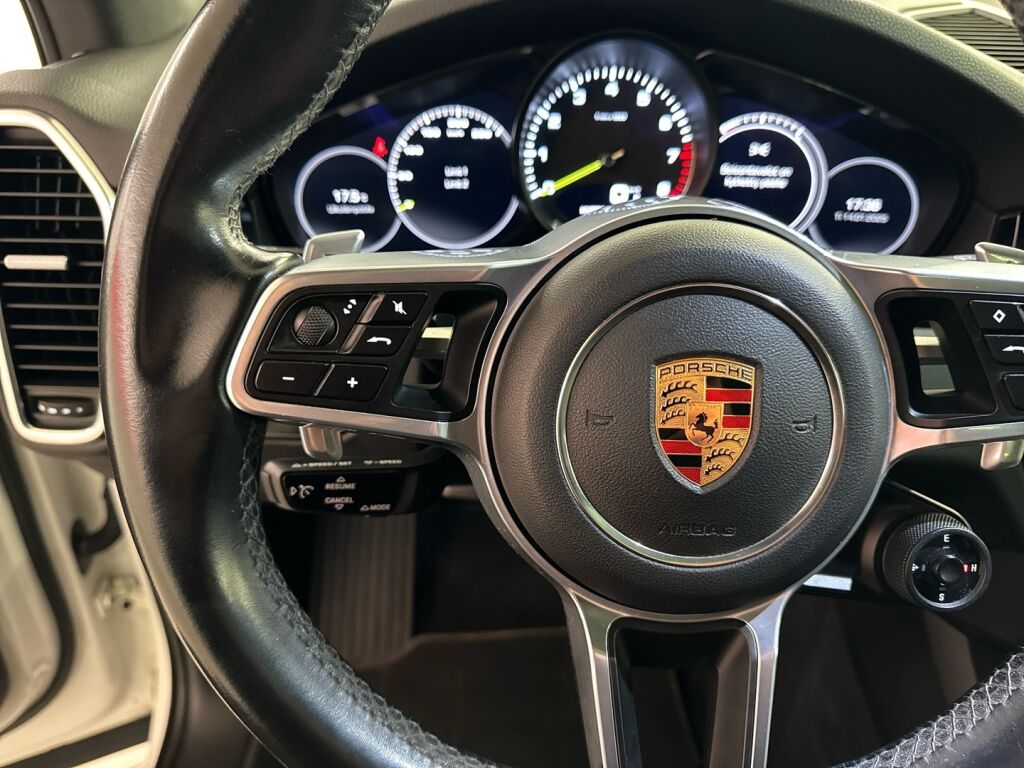 Porsche Cayenne 2018 Valkoinen