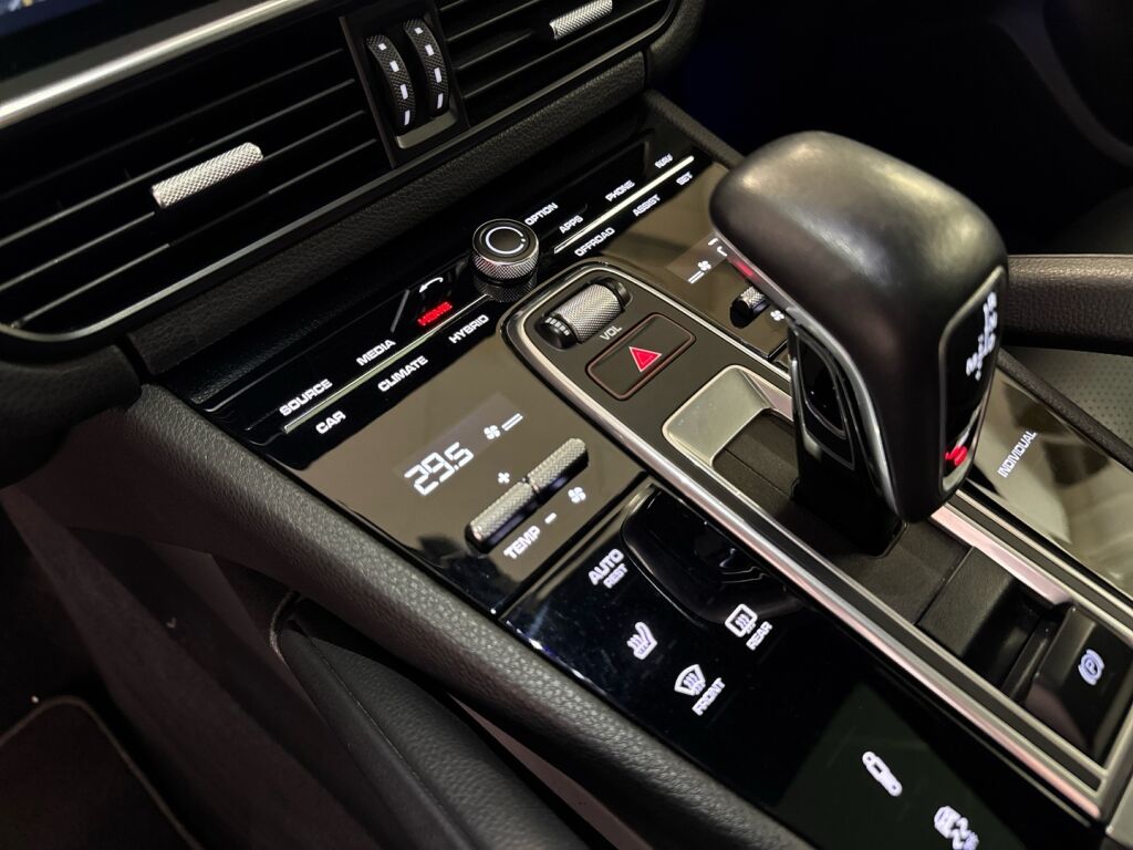 Porsche Cayenne 2018 Valkoinen