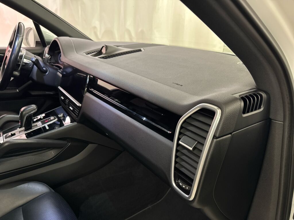 Porsche Cayenne 2018 Valkoinen