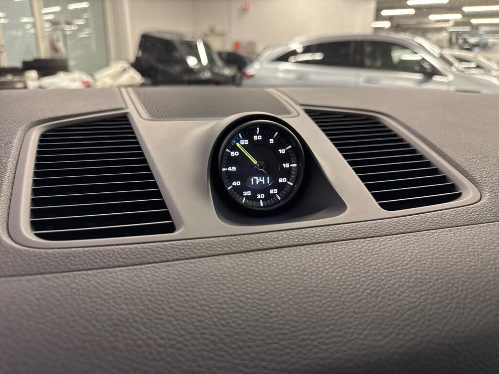 Porsche Cayenne 2018 Valkoinen