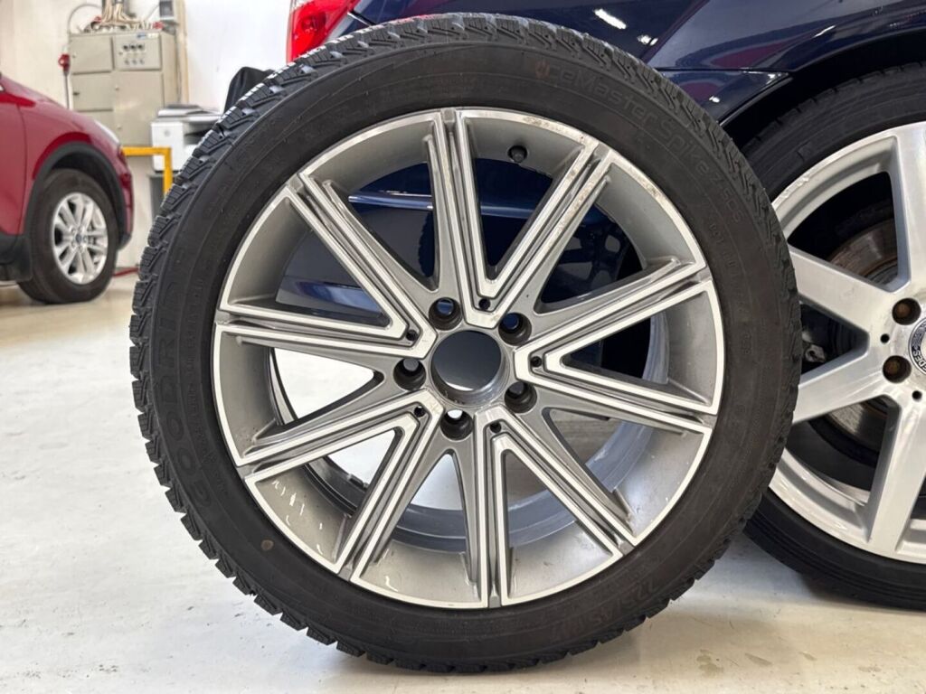 Mercedes-Benz C 2012 Sininen