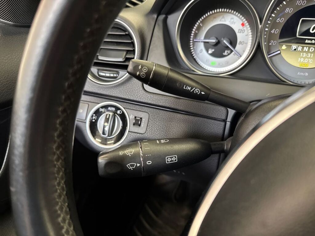 Mercedes-Benz C 2012 Sininen