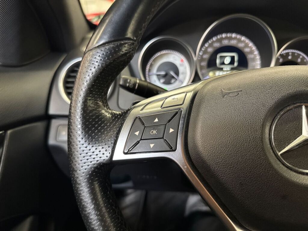 Mercedes-Benz C 2012 Sininen