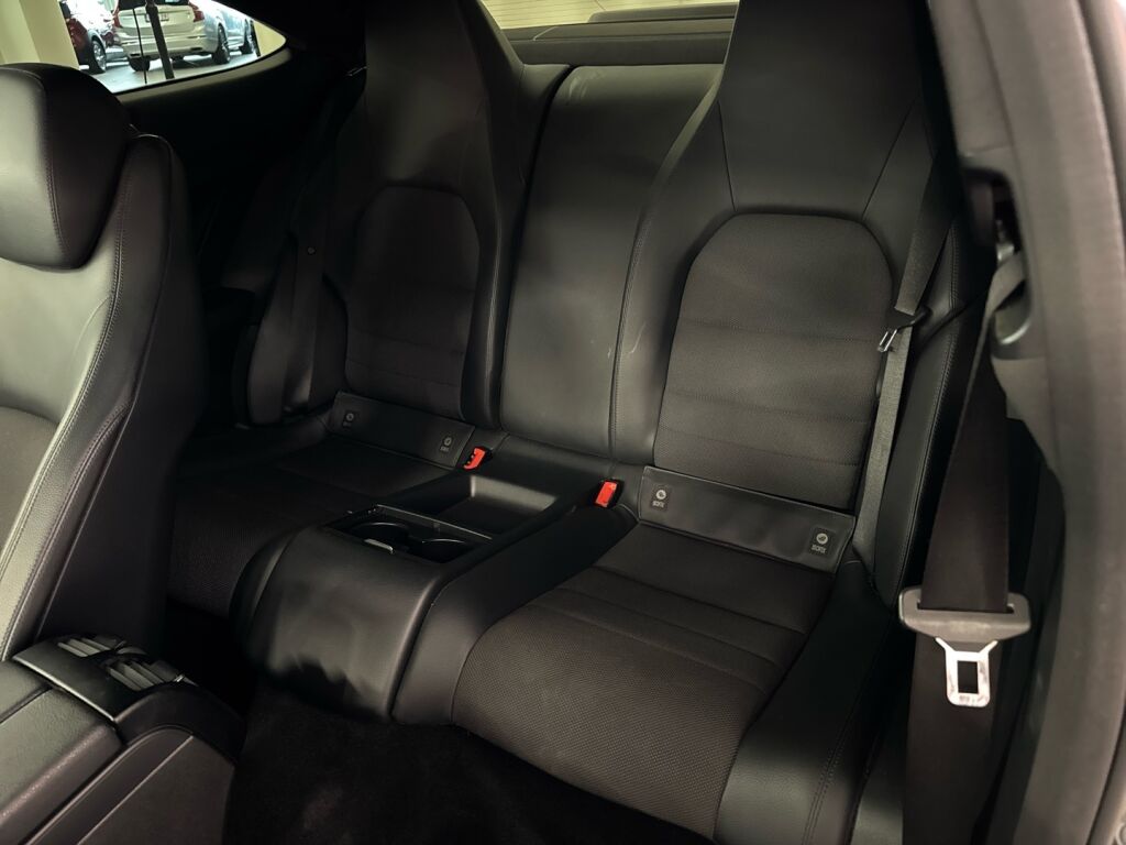 Mercedes-Benz C 2012 Sininen