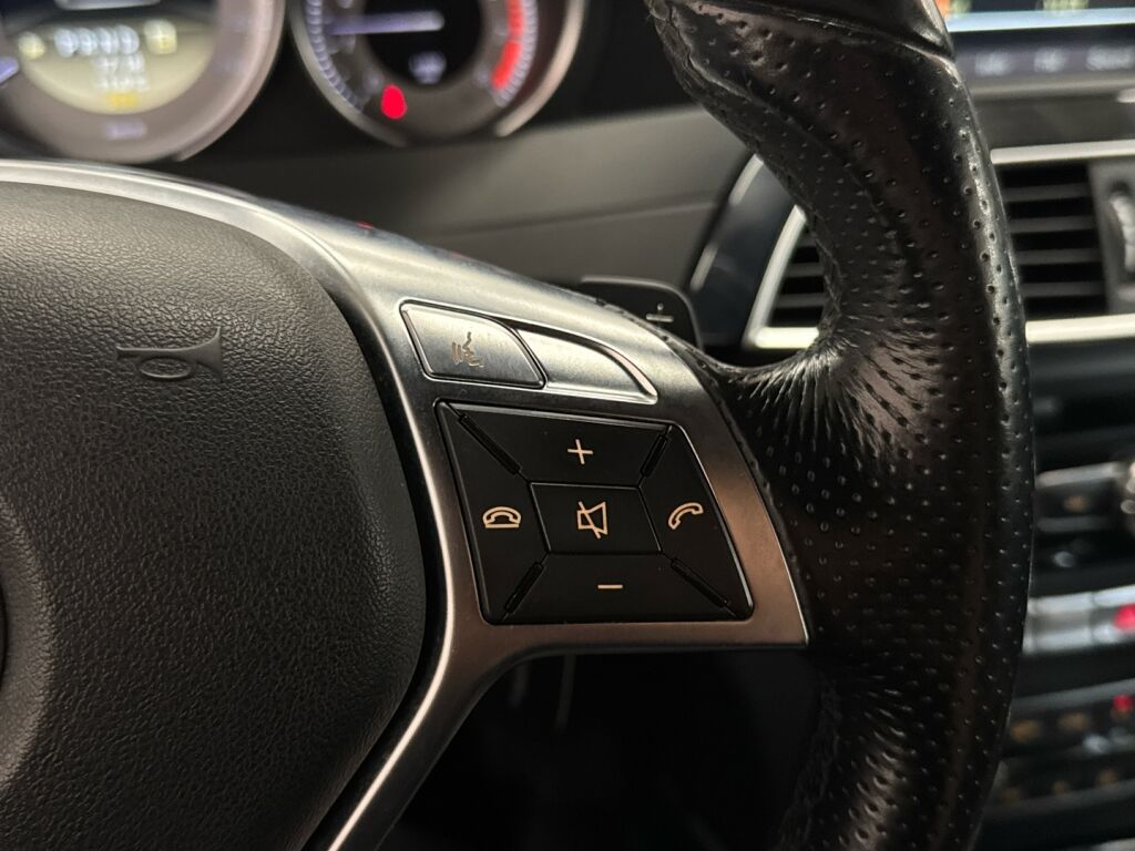 Mercedes-Benz C 2012 Sininen