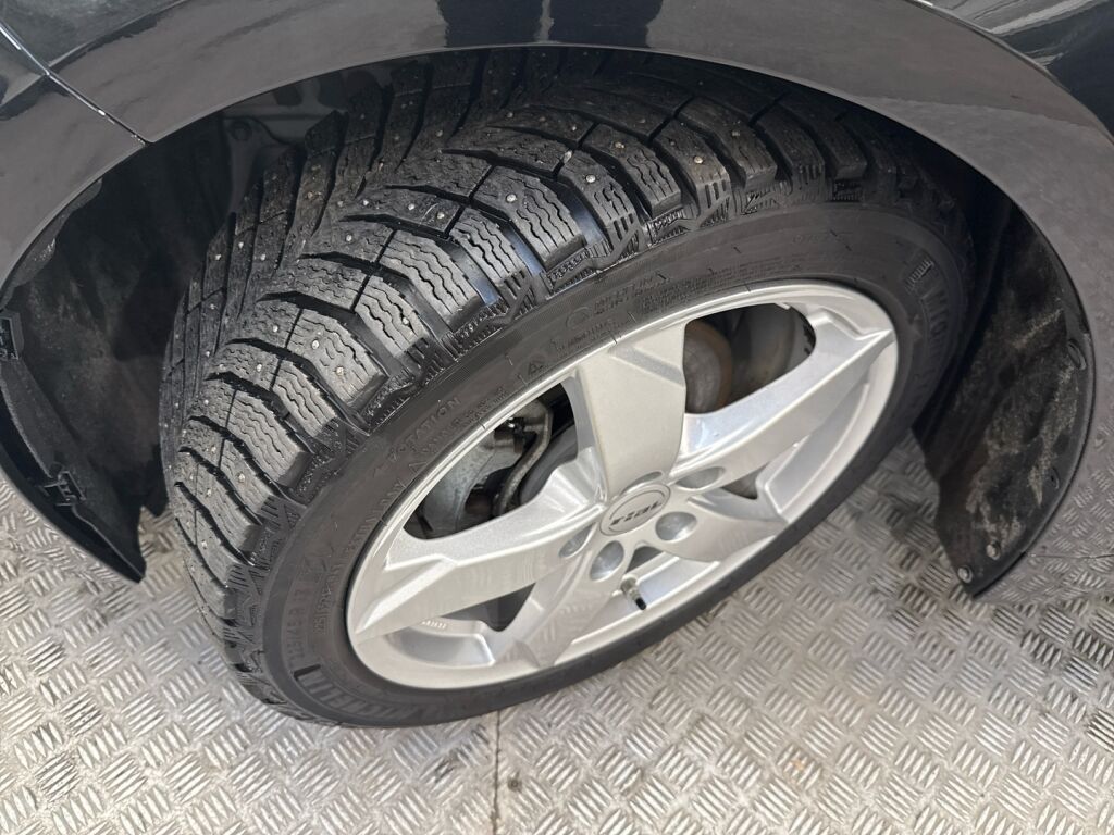 Toyota Corolla 2020 Musta