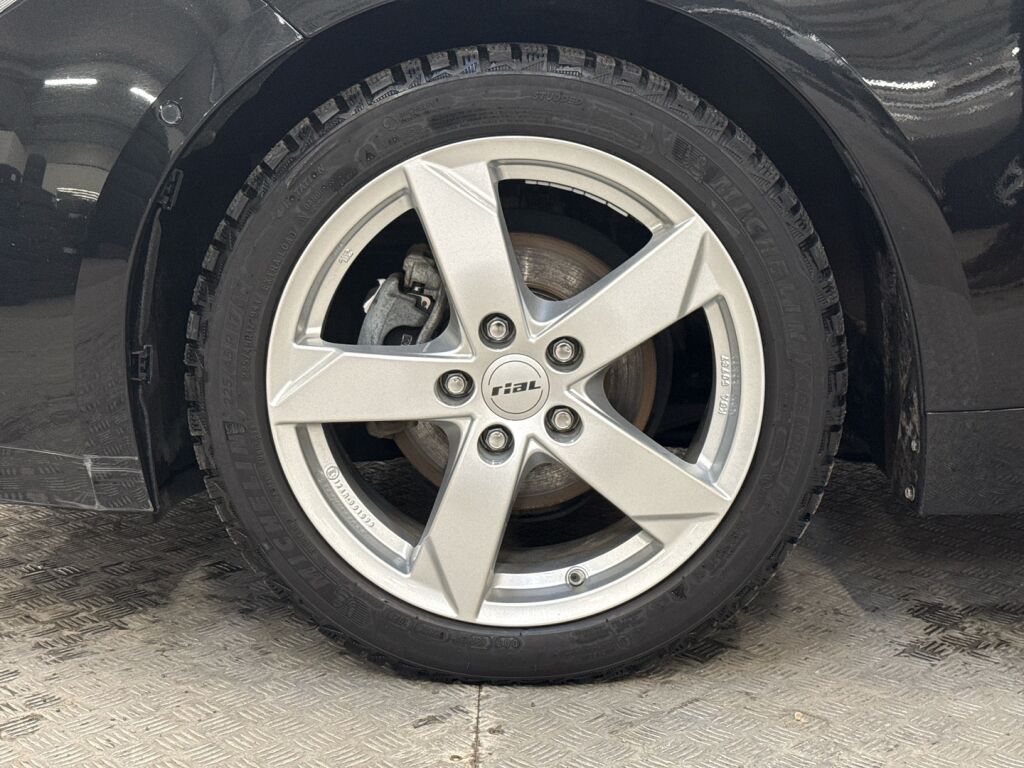 Toyota Corolla 2020 Musta