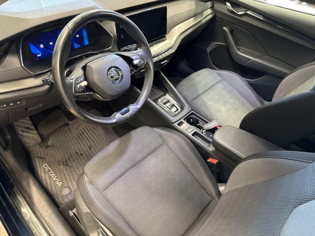 Skoda Octavia 2020 Sininen