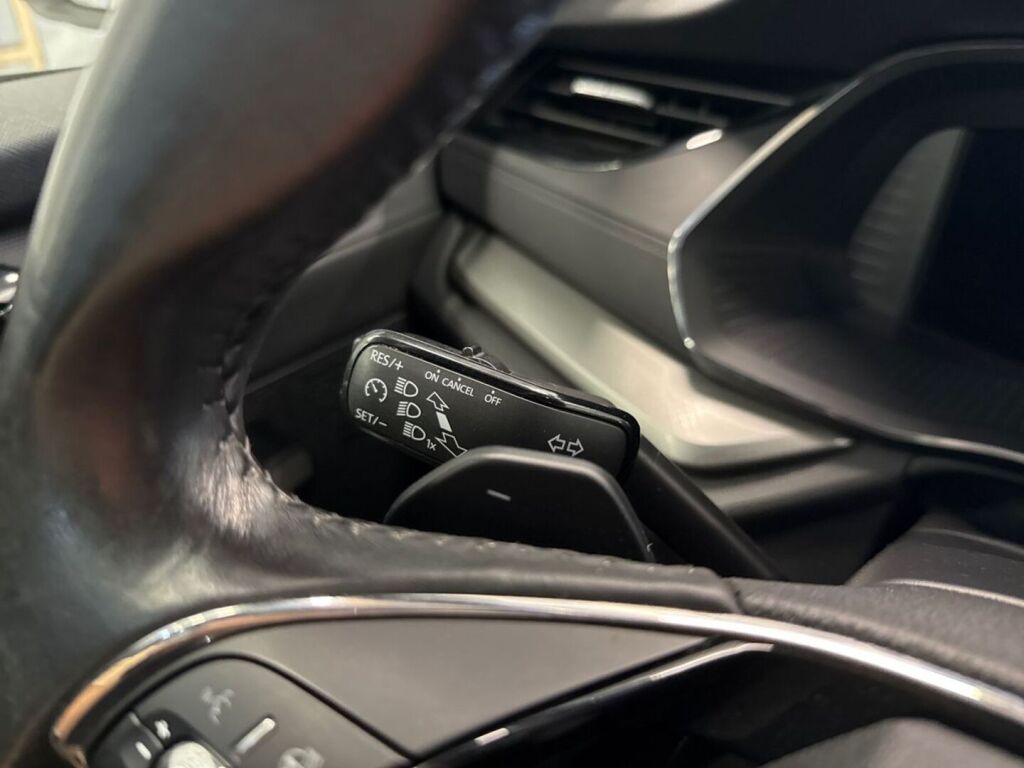 Skoda Octavia 2020 Sininen