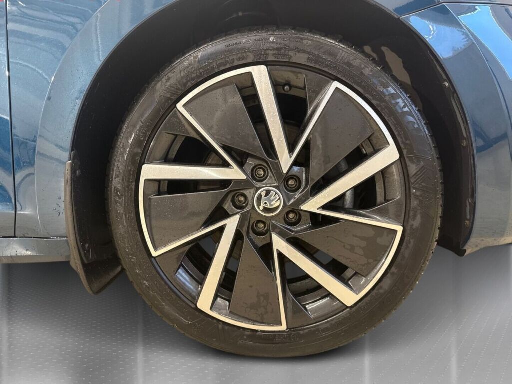 Skoda Octavia 2020 Sininen