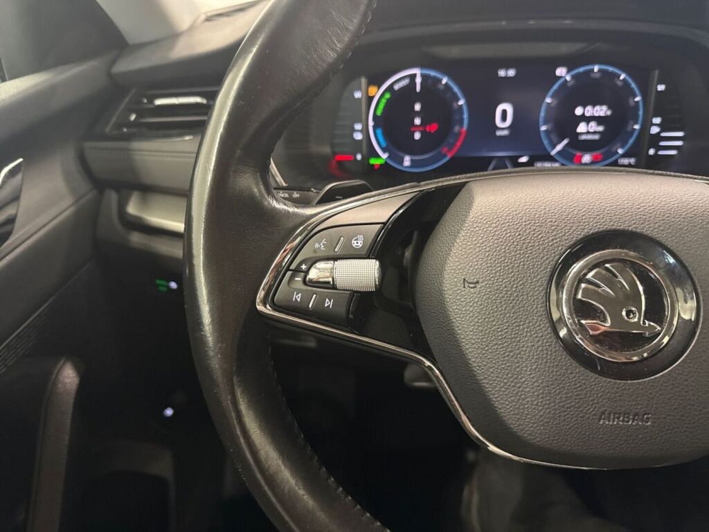Skoda Octavia 2020 Sininen