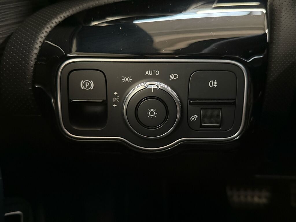 Mercedes-Benz CLA 2021 Valkoinen