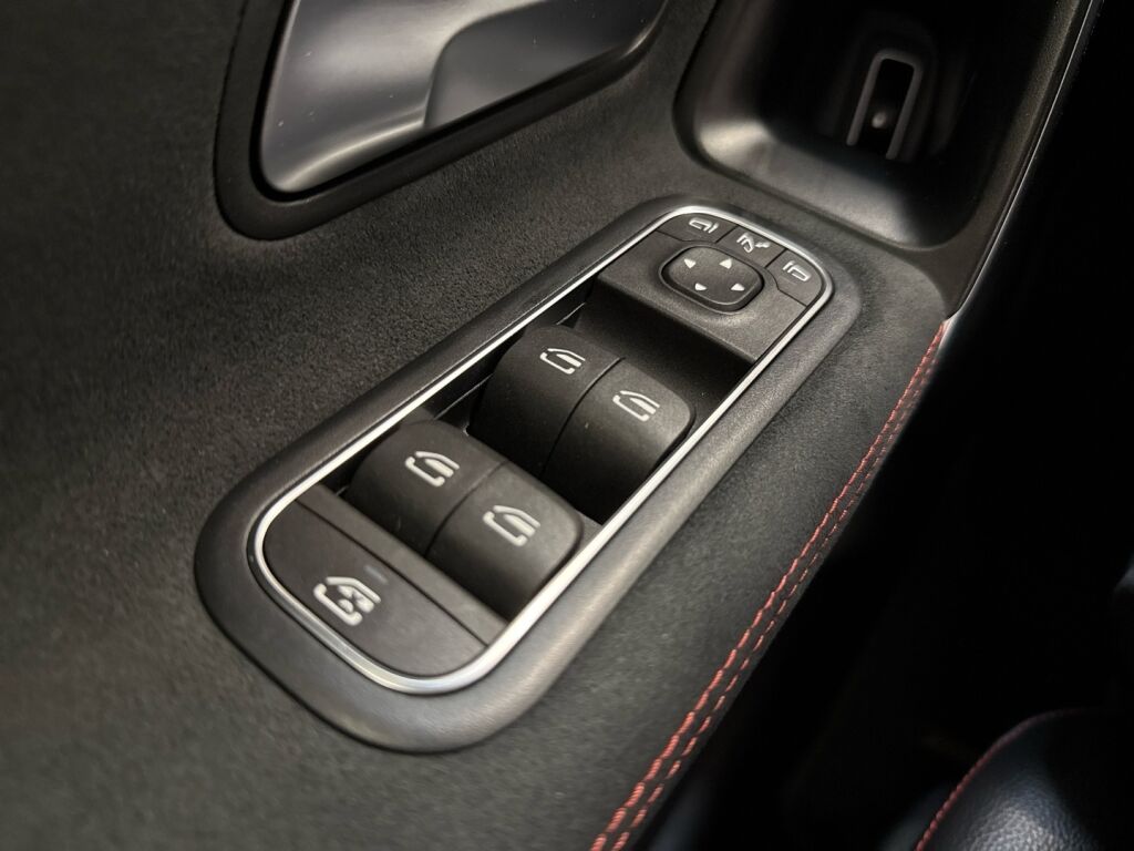 Mercedes-Benz CLA 2021 Valkoinen