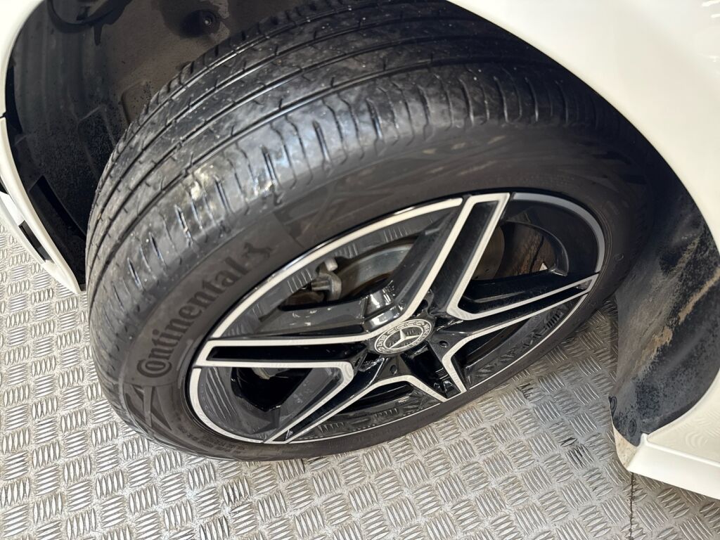 Mercedes-Benz CLA 2021 Valkoinen