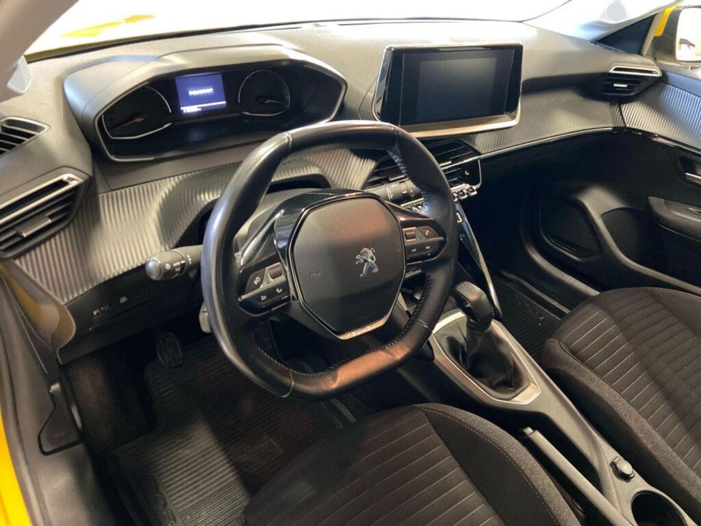 Peugeot 208 2020 Oranssi