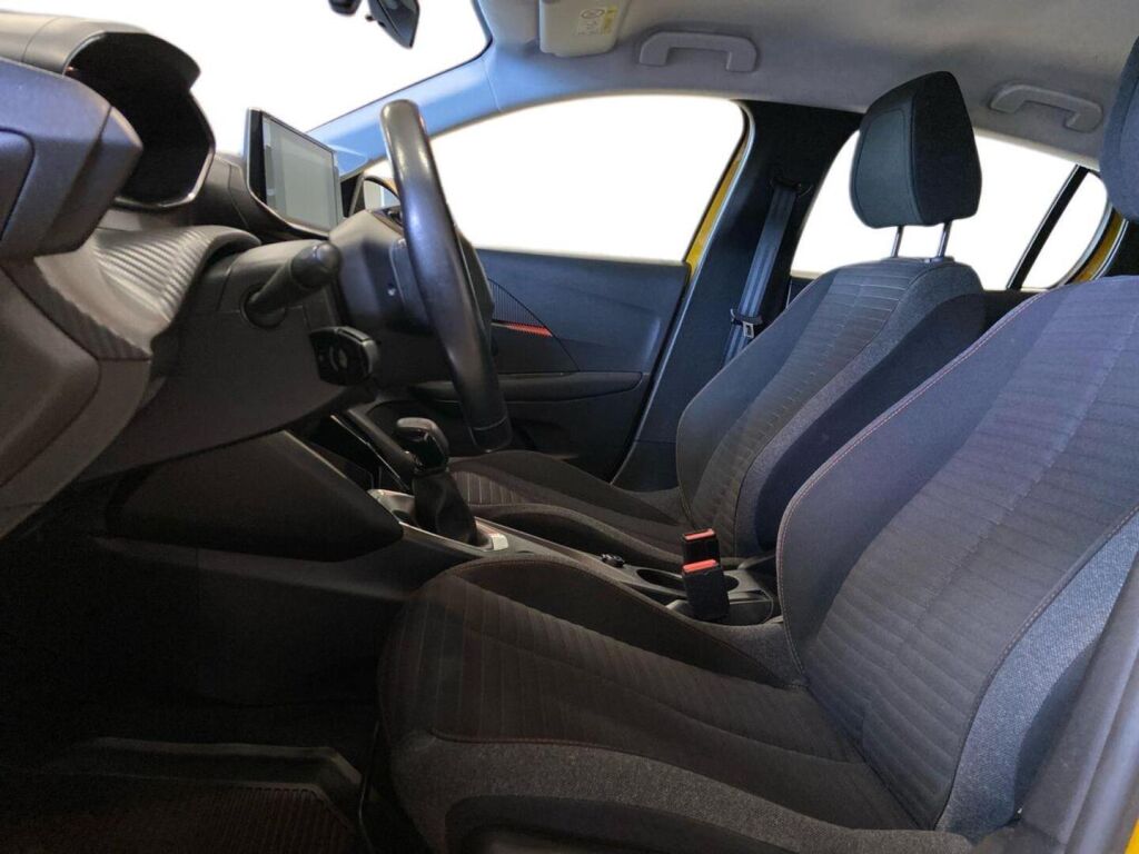 Peugeot 208 2020 Oranssi