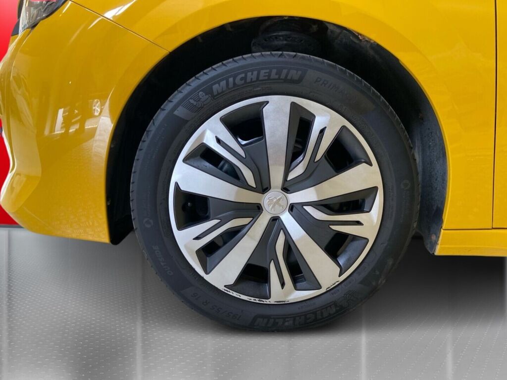 Peugeot 208 2020 Oranssi