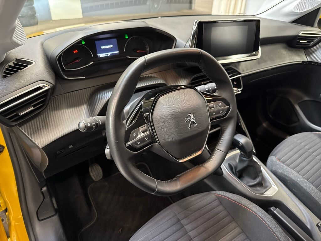 Peugeot 208 2020 Oranssi