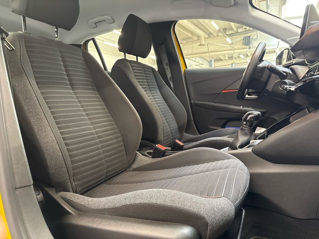 Peugeot 208 2020 Oranssi
