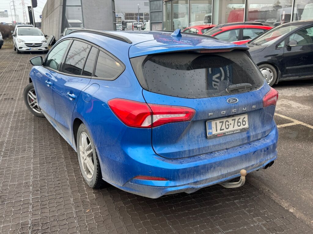 Ford Focus 2021 Sininen