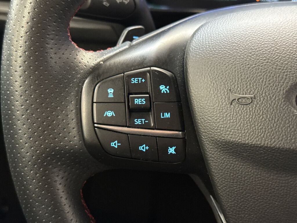 Ford Focus 2021 Sininen