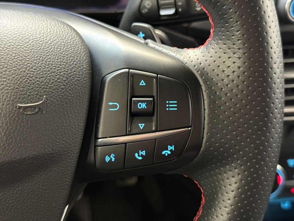 Ford Focus 2021 Sininen