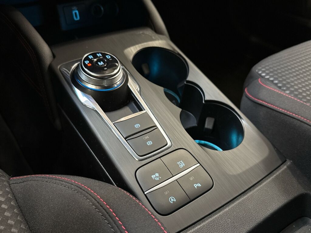 Ford Focus 2021 Sininen