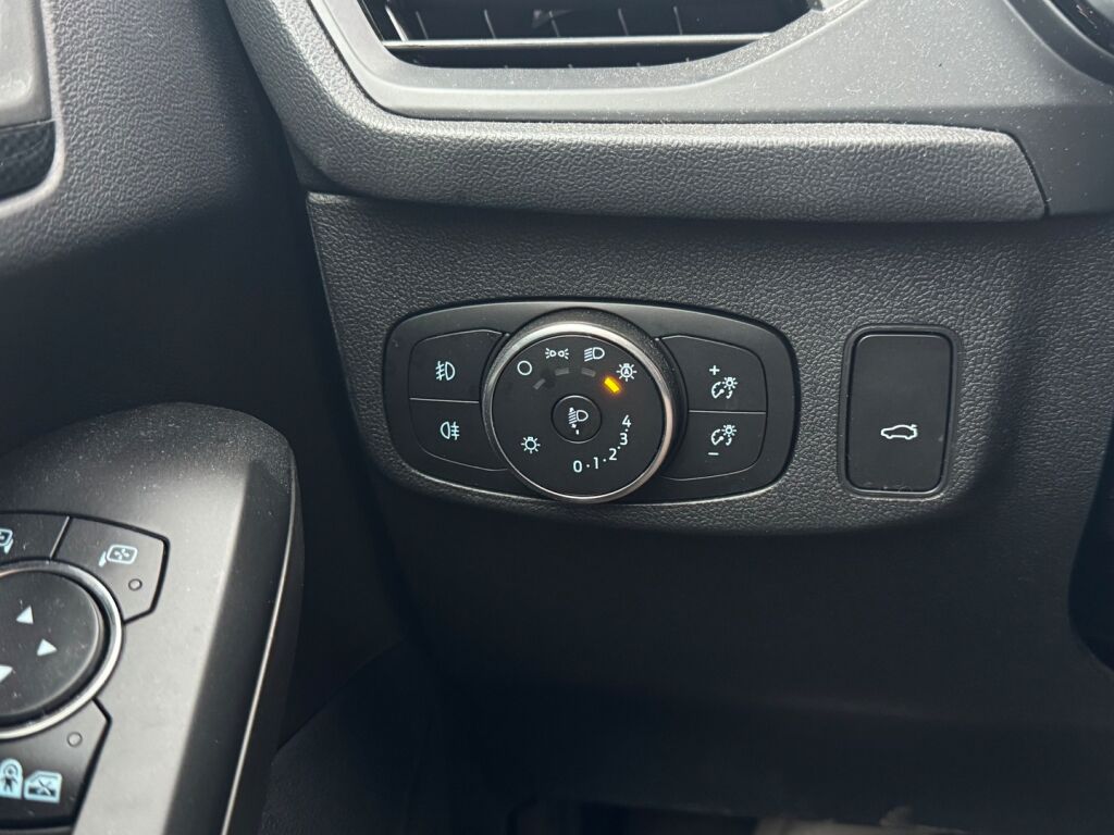 Ford Focus 2021 Sininen