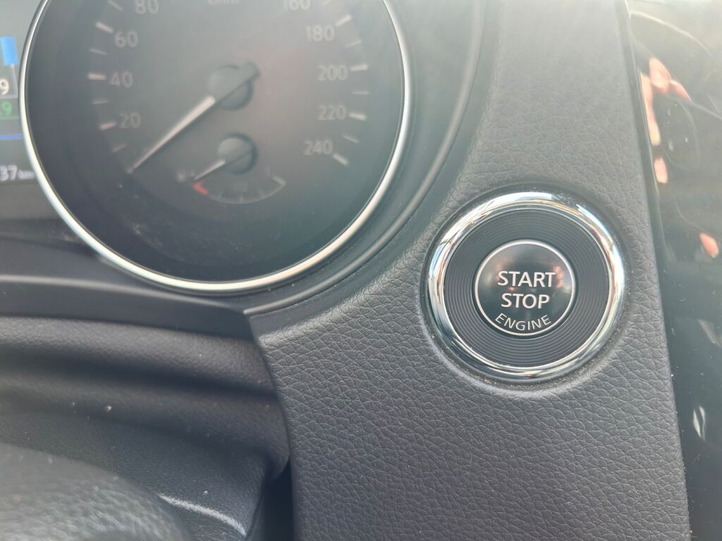 Nissan Qashqai 2020 Punainen