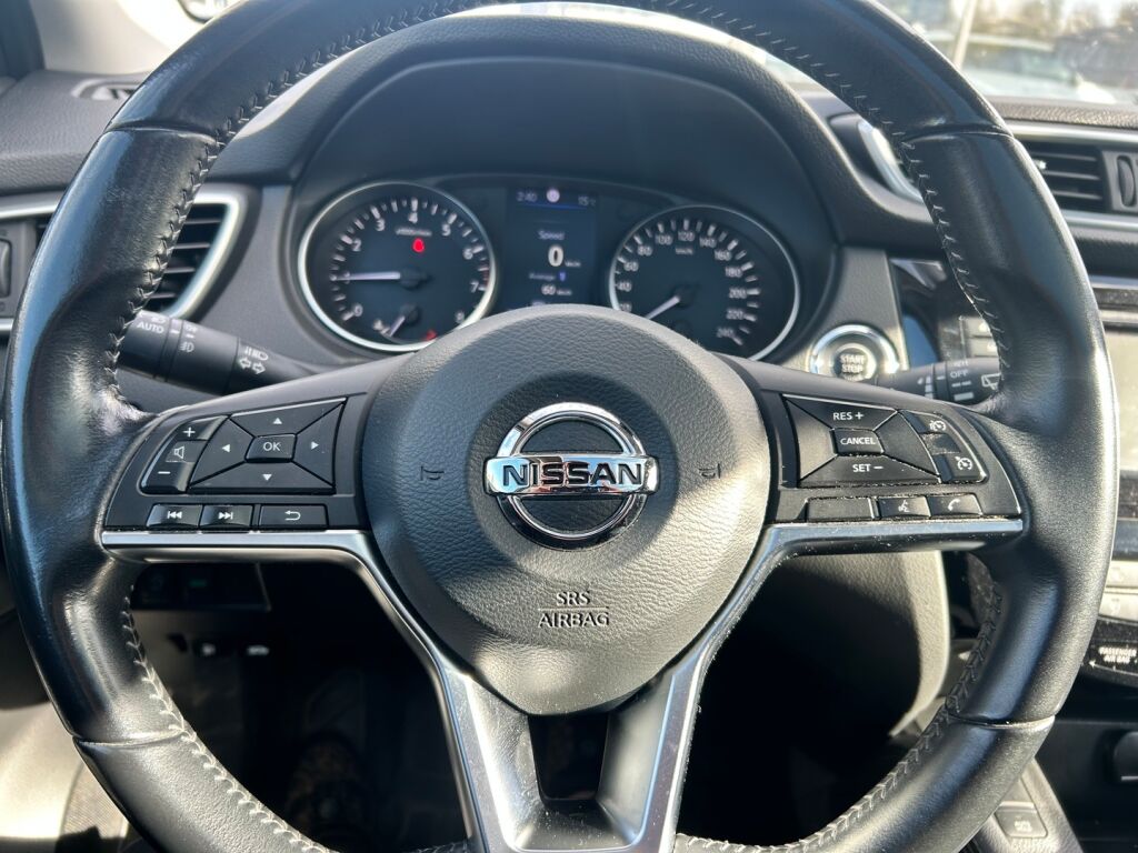 Nissan Qashqai 2020 Punainen