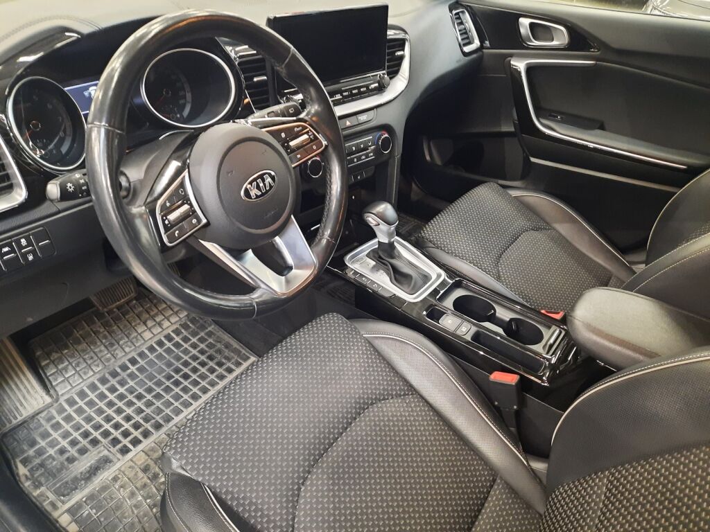 Kia XCeed 2020 Ruskea (beige)