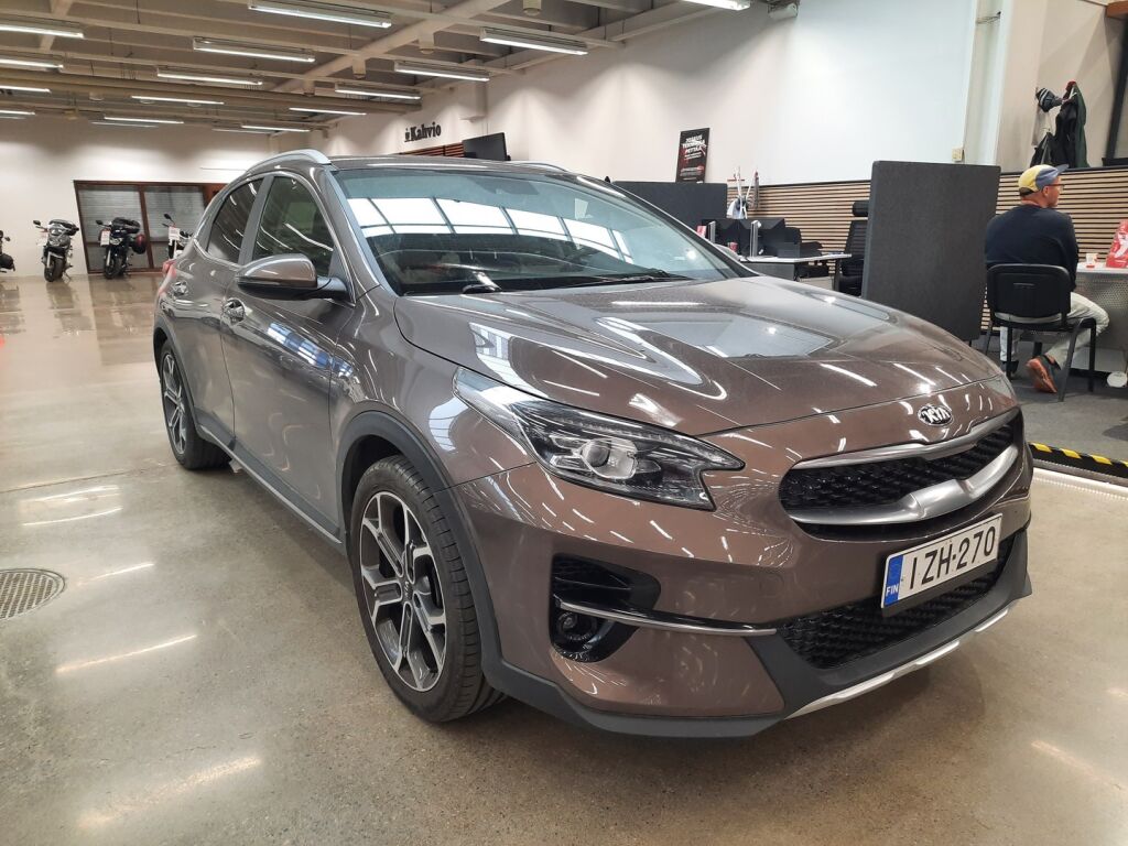 Kia XCeed 2020 Ruskea (beige)