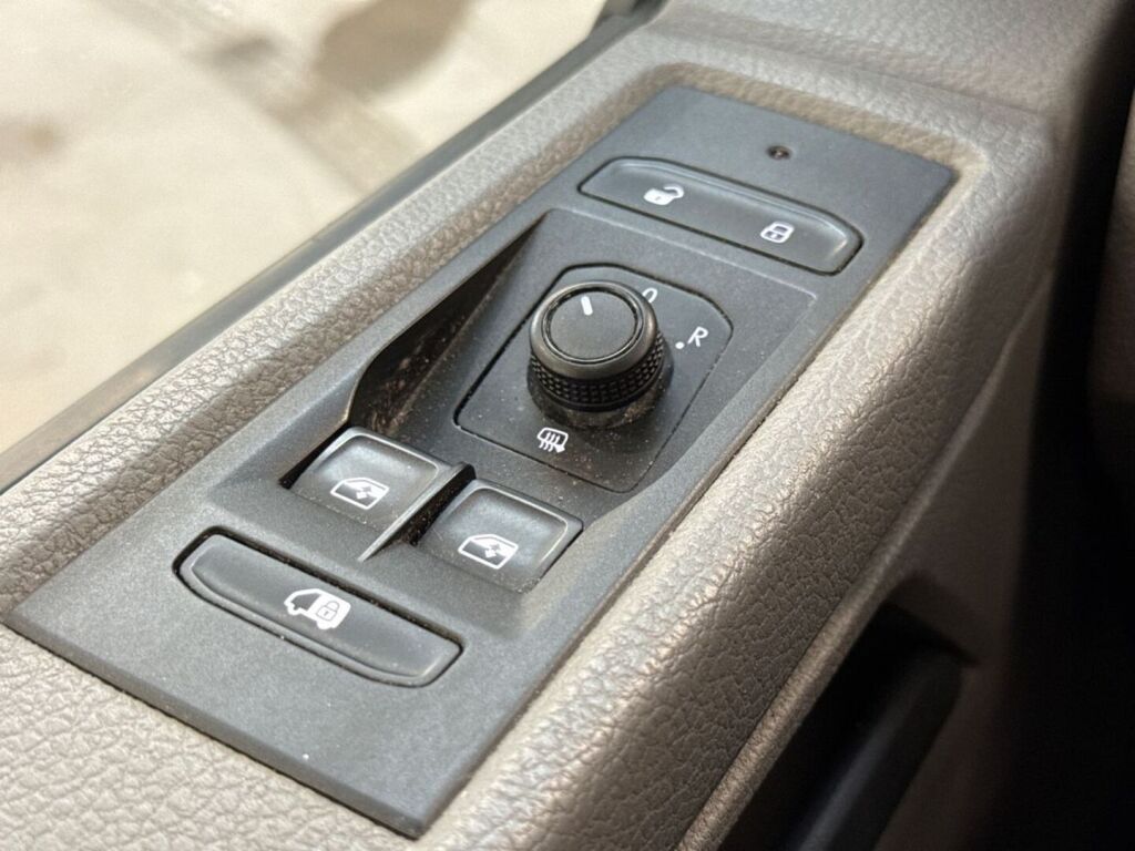Volkswagen Transporter 2020 Valkoinen