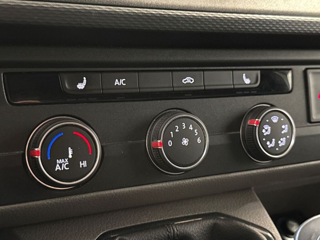 Volkswagen Transporter 2020 Valkoinen