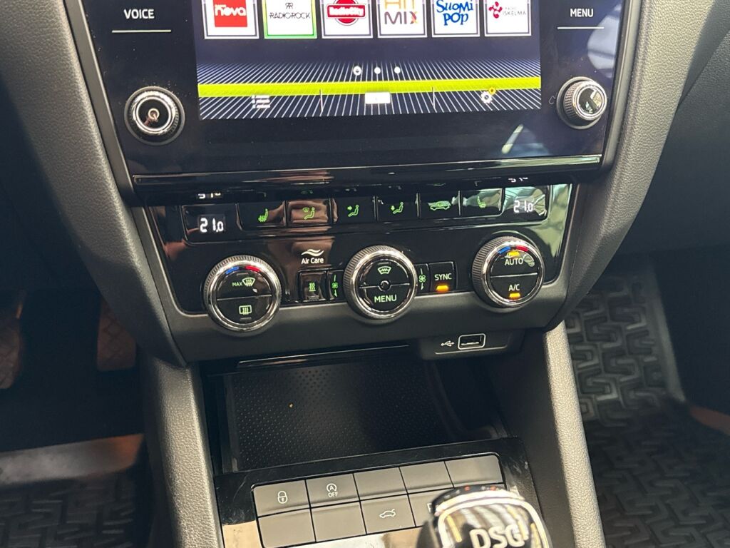 Skoda Octavia 2020 Valkoinen