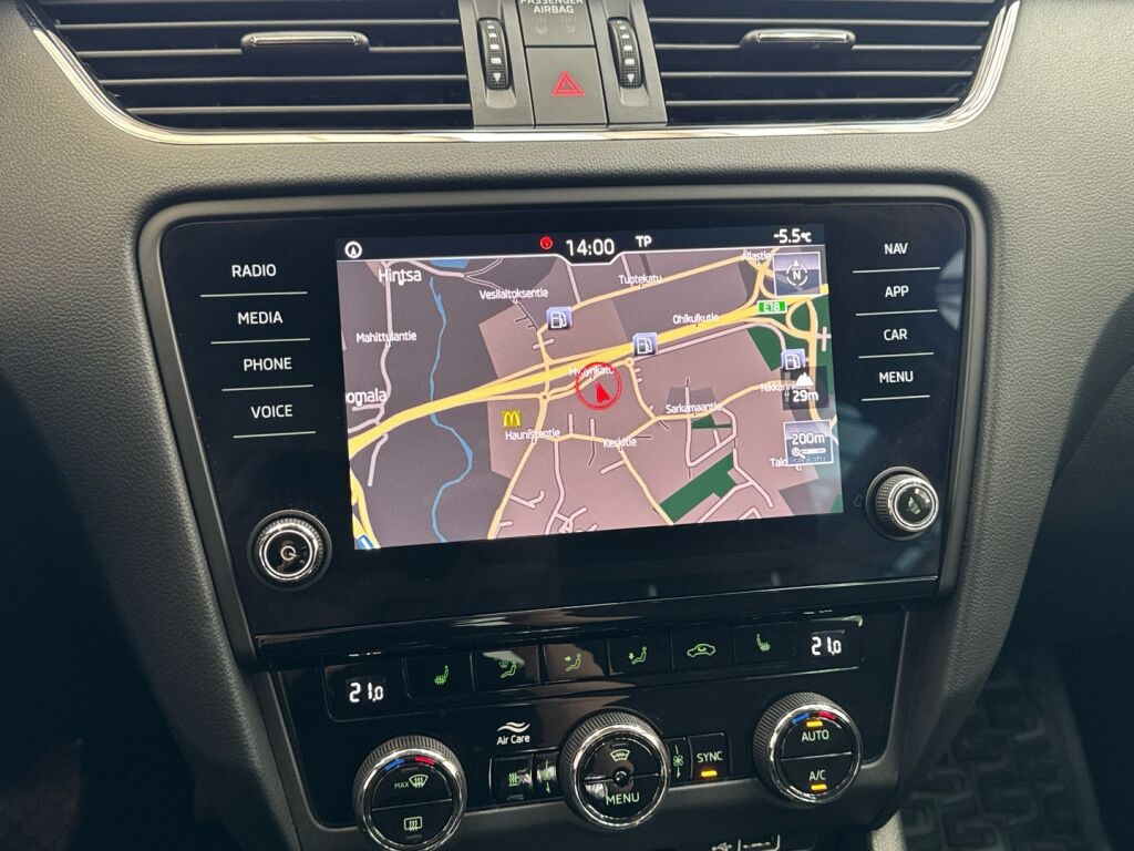 Skoda Octavia 2020 Valkoinen