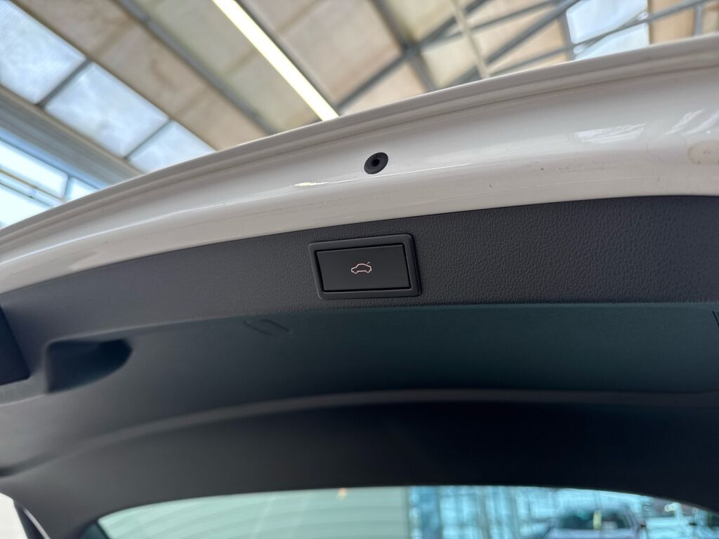 Skoda Octavia 2020 Valkoinen