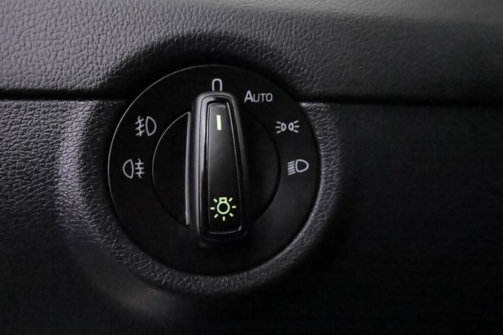 Skoda Octavia 2020 Valkoinen