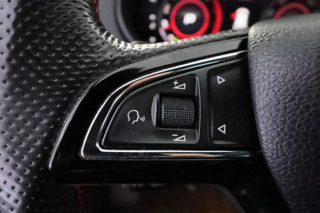 Skoda Octavia 2020 Valkoinen