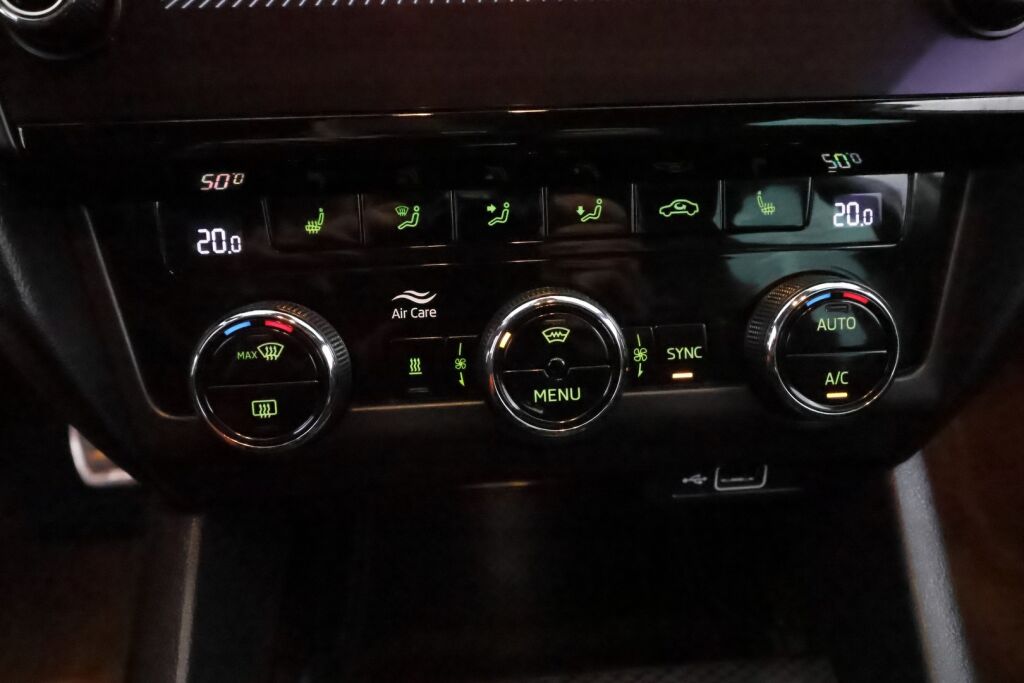 Skoda Octavia 2020 Valkoinen