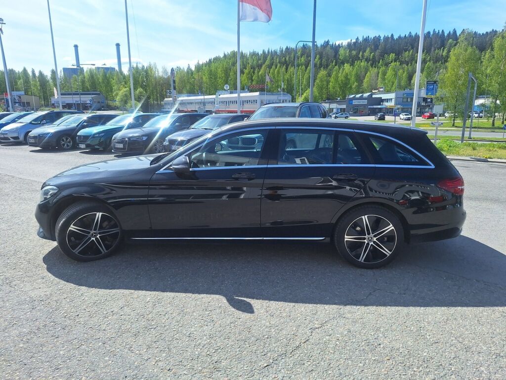 Mercedes-Benz C 2021 Musta