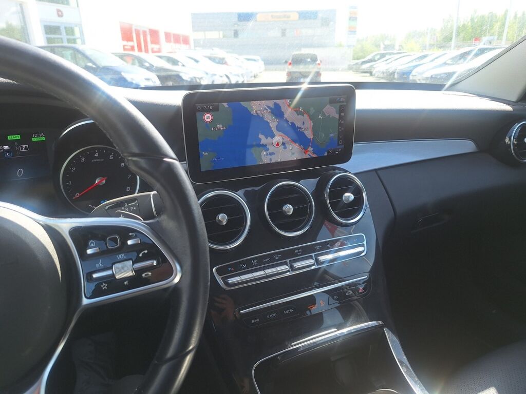 Mercedes-Benz C 2021 Musta