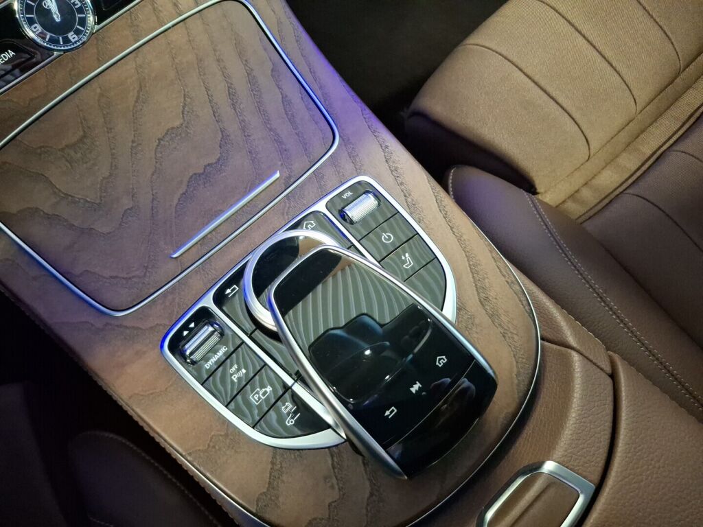 Mercedes-Benz E 2019 Valkoinen