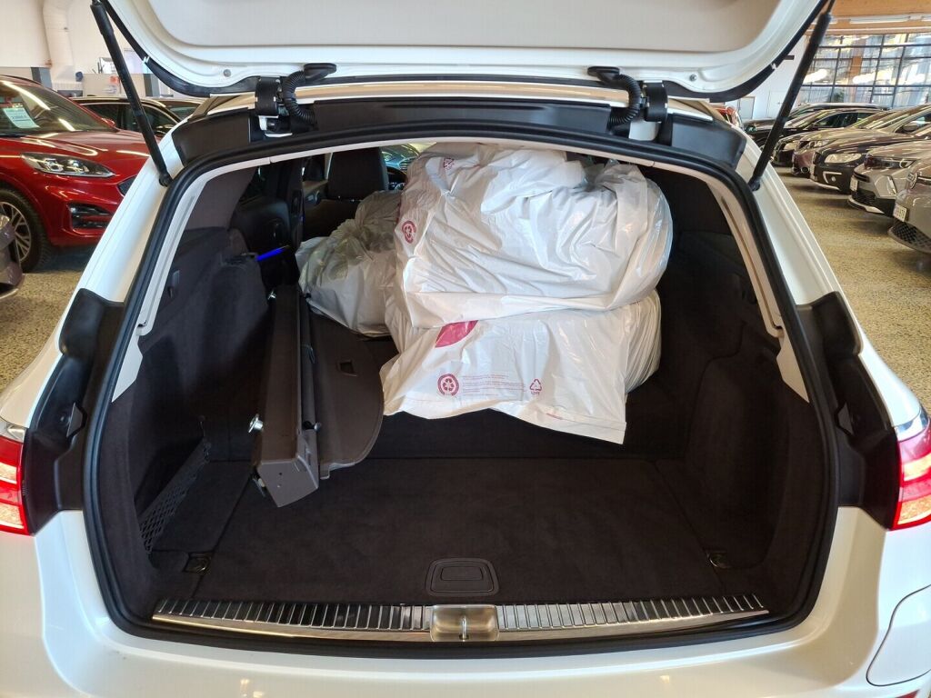 Mercedes-Benz E 2019 Valkoinen